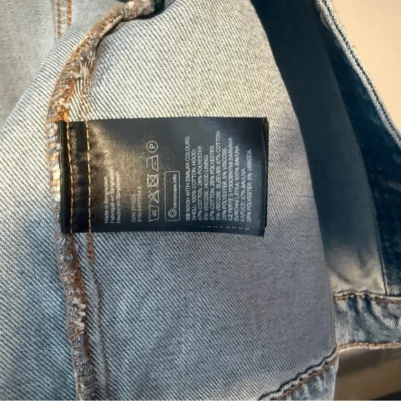 H&M Divided Denim Jacket with Gray Sweatshirt Sleeves - Picture 6 of 6